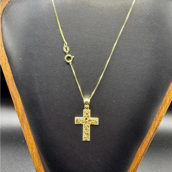 10k Gold Cross Pendant w/18” 10k Gold Chain 2.59g